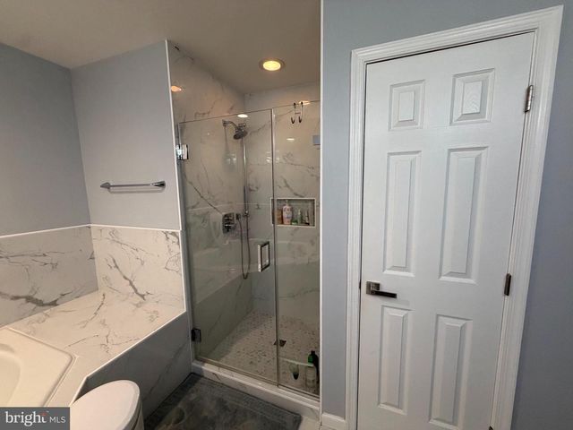 6156 MANCHESTER PARK CIR, Alexandria, VA 22310