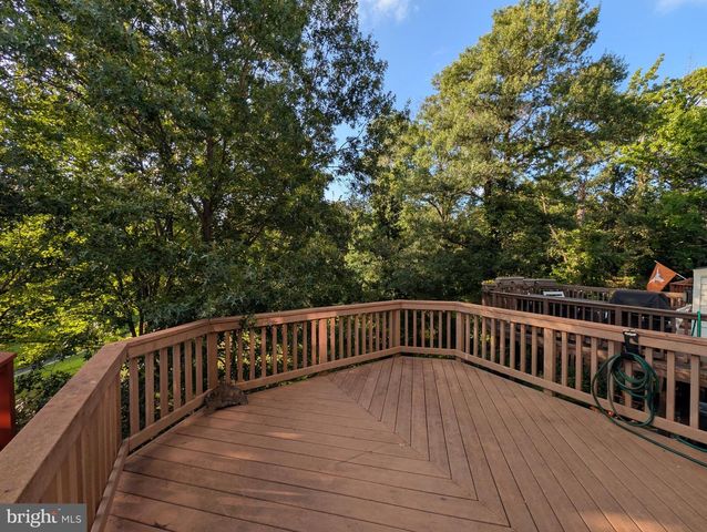 6156 MANCHESTER PARK CIR, Alexandria, VA 22310