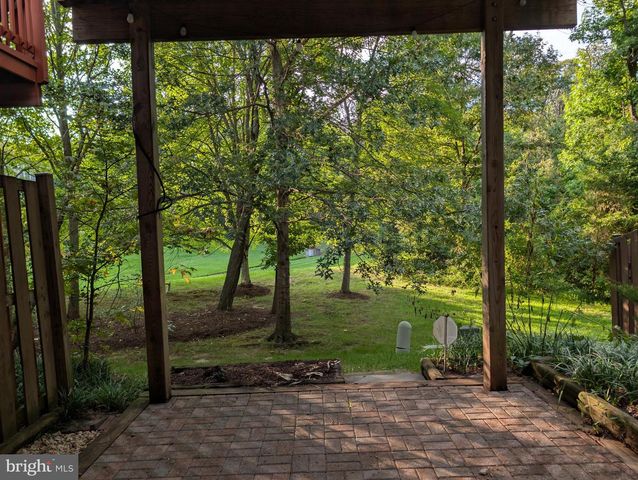 6156 MANCHESTER PARK CIR, Alexandria, VA 22310