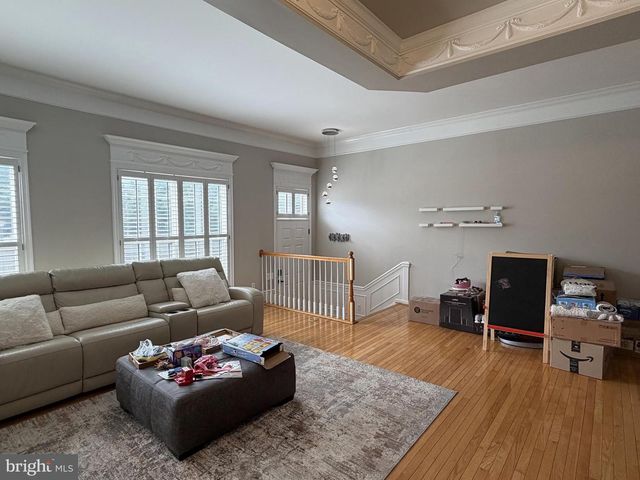 6156 MANCHESTER PARK CIR, Alexandria, VA 22310