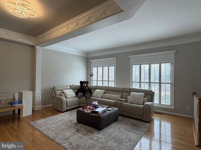 6156 MANCHESTER PARK CIR, Alexandria, VA 22310