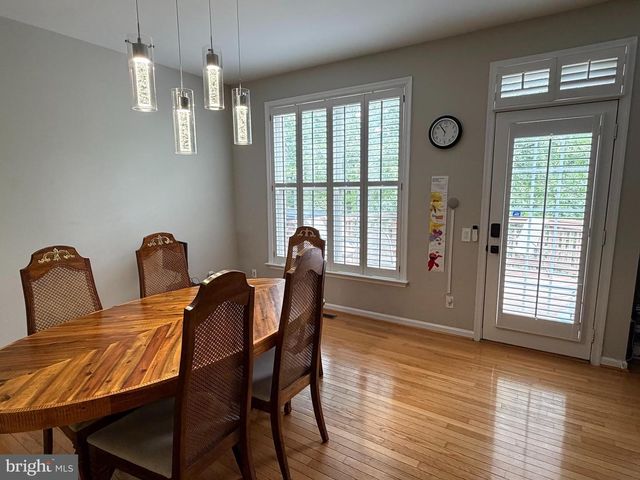 6156 MANCHESTER PARK CIR, Alexandria, VA 22310