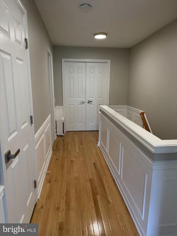 6156 MANCHESTER PARK CIR, Alexandria, VA 22310