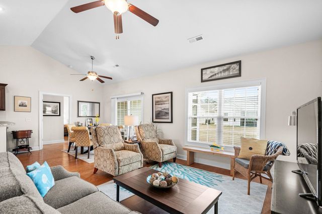 221 Cupola Dr., Longs, SC 29568