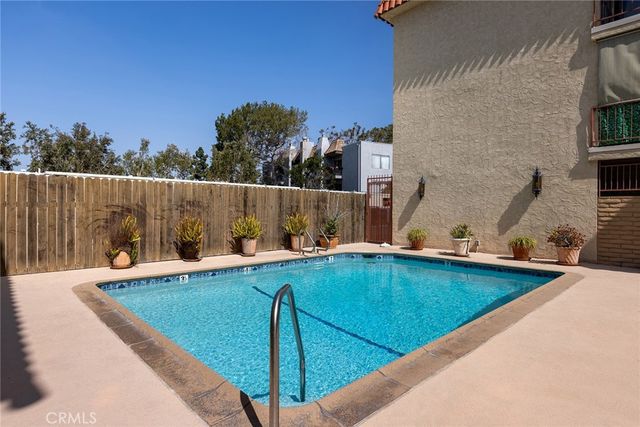 5875 Doverwood Drive 309, Culver City, CA 90230