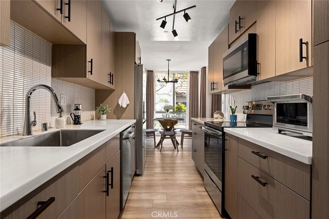 5875 Doverwood Drive 309, Culver City, CA 90230