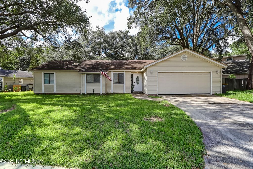 8618 BLUEBELL Lane, Jacksonville, FL 32244