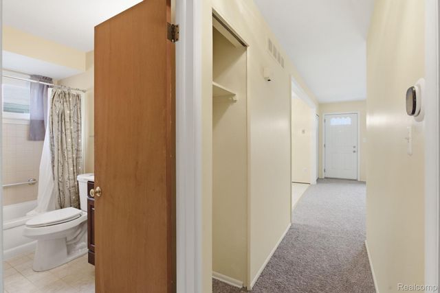 4019 Fordline Road, Lincoln Park, MI 48146