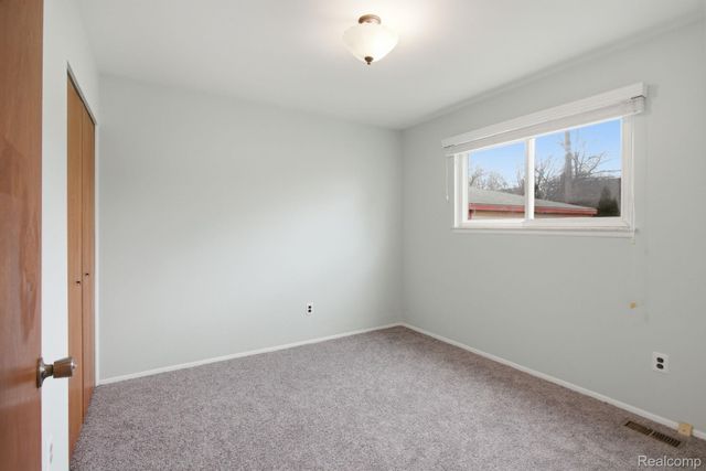 4019 Fordline Road, Lincoln Park, MI 48146