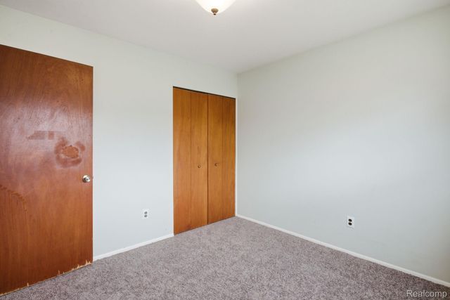 4019 Fordline Road, Lincoln Park, MI 48146