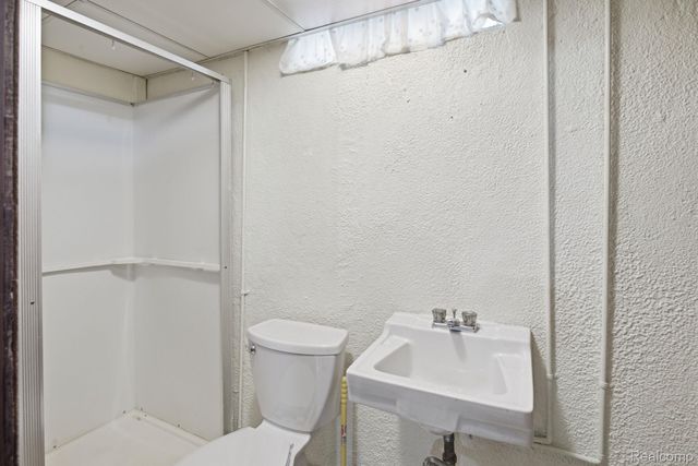 4019 Fordline Road, Lincoln Park, MI 48146