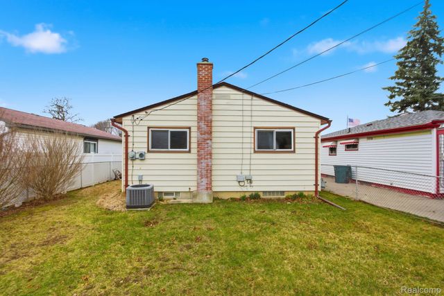 4019 Fordline Road, Lincoln Park, MI 48146