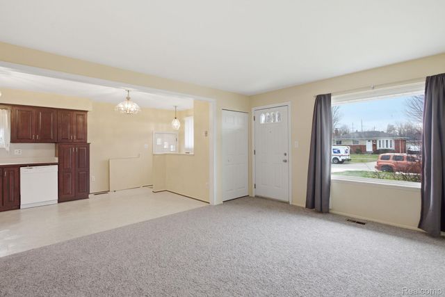 4019 Fordline Road, Lincoln Park, MI 48146