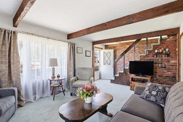 19 Peck Ave, Plymouth, MA 02360