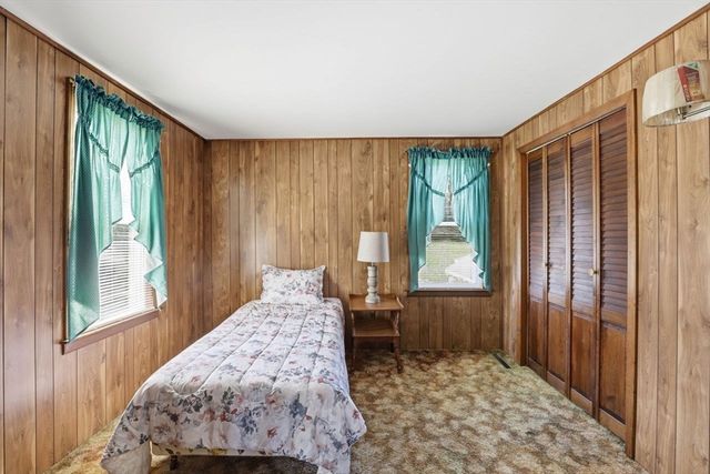 19 Peck Ave, Plymouth, MA 02360