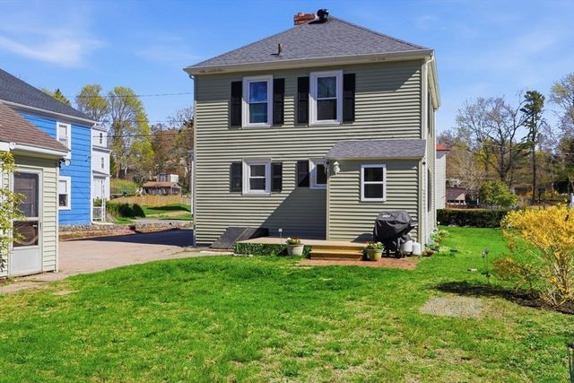 19 Peck Ave, Plymouth, MA 02360