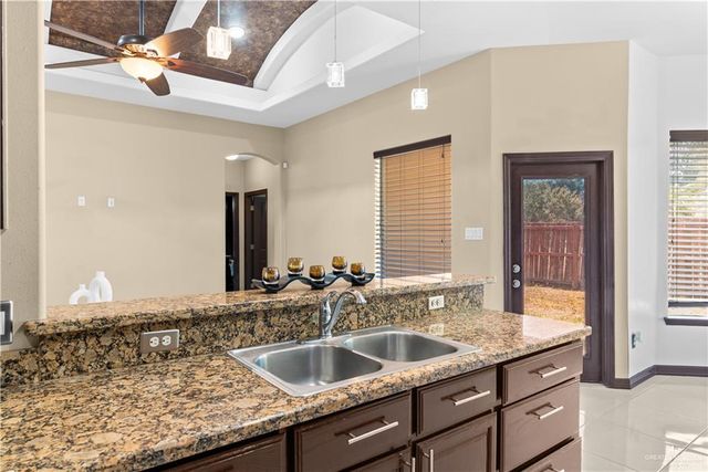 6011 N 46th Lane, Mcallen, TX 78504