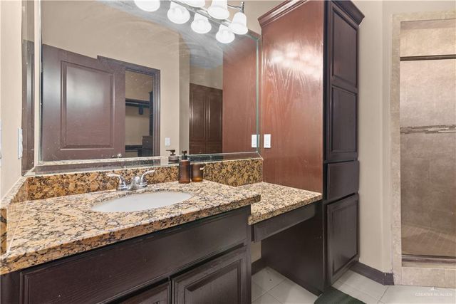 6011 N 46th Lane, Mcallen, TX 78504