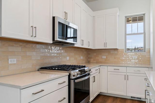 7034 W TERRAINE RD, West Jordan, UT 84081