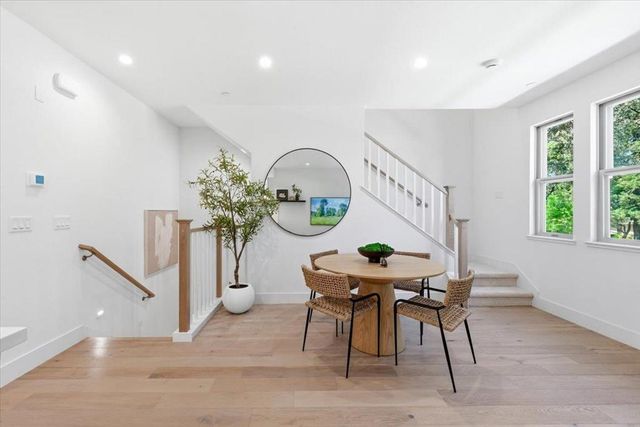 1309 W Middlefield Road, Mountain View, CA 94043