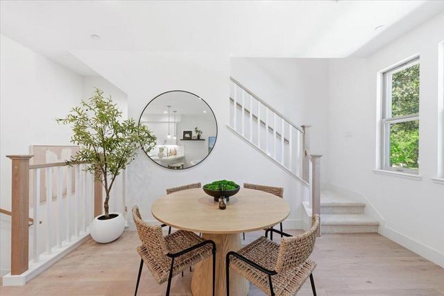 1309 W Middlefield Road, Mountain View, CA 94043