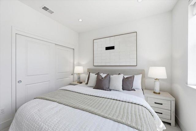 1309 W Middlefield Road, Mountain View, CA 94043
