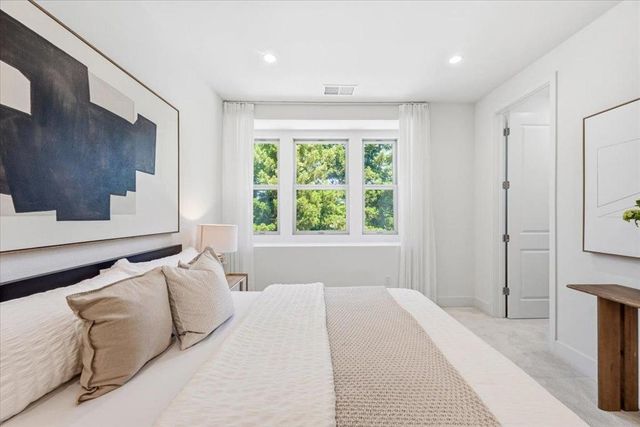 1309 W Middlefield Road, Mountain View, CA 94043