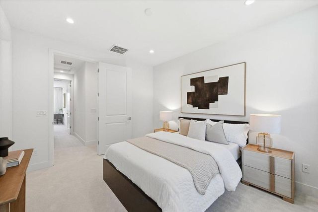 1309 W Middlefield Road, Mountain View, CA 94043