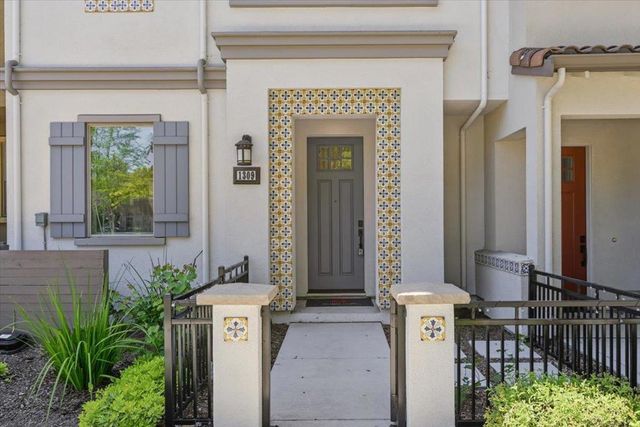 1309 W Middlefield Road, Mountain View, CA 94043