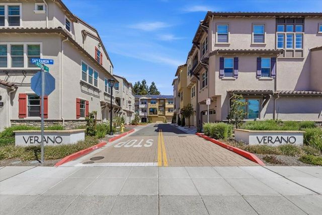 1309 W Middlefield Road, Mountain View, CA 94043
