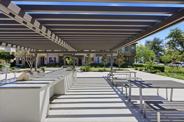1309 W Middlefield Road, Mountain View, CA 94043