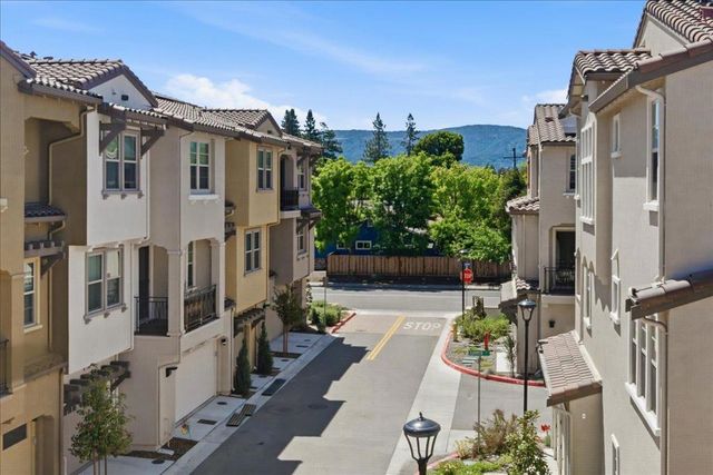 1309 W Middlefield Road, Mountain View, CA 94043
