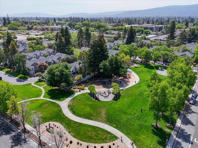 1309 W Middlefield Road, Mountain View, CA 94043