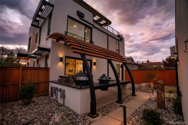 1135 E Virginia Avenue, Denver, CO 80209