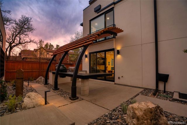 1135 E Virginia Avenue, Denver, CO 80209