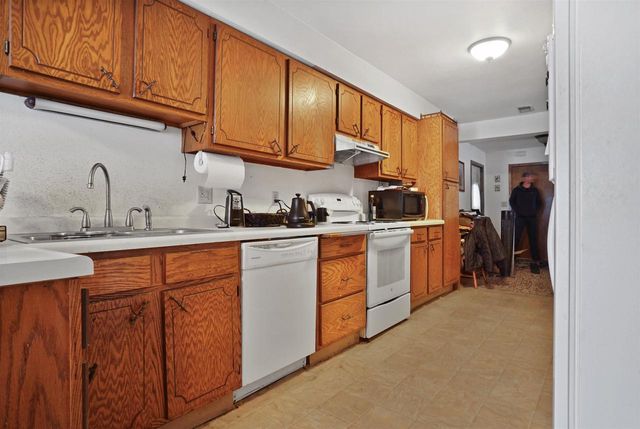 N8095 LAKESHORE DRIVE, Fond Du Lac, WI 54937