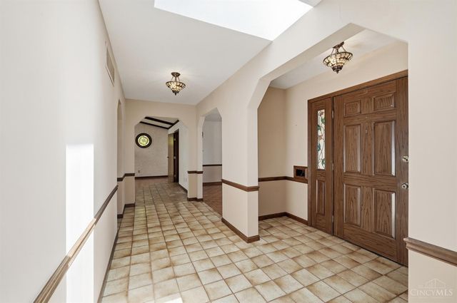 4290 Marcrest Drive, Cincinnati, OH 45211