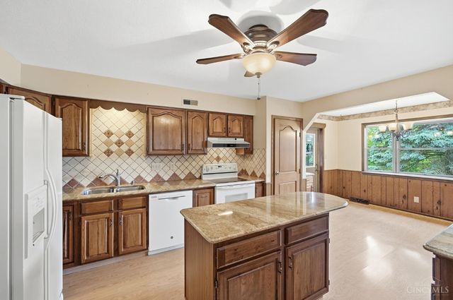 4290 Marcrest Drive, Cincinnati, OH 45211