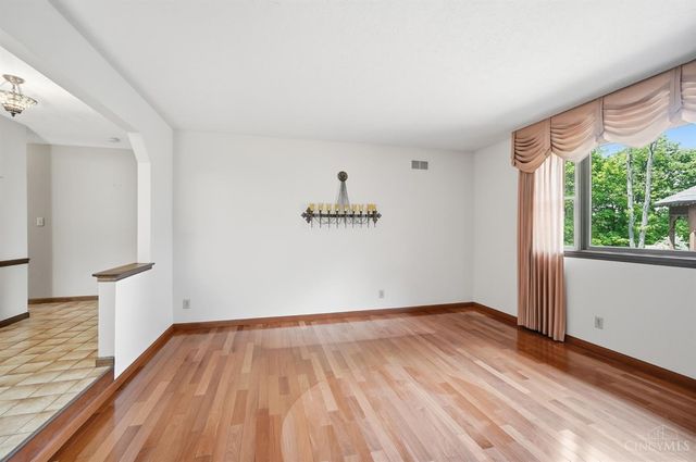 4290 Marcrest Drive, Cincinnati, OH 45211