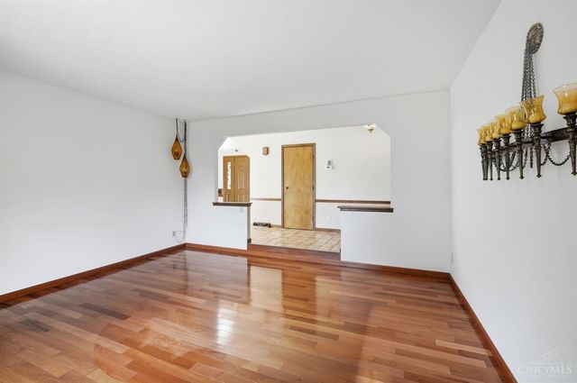 4290 Marcrest Drive, Cincinnati, OH 45211