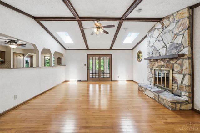 4290 Marcrest Drive, Cincinnati, OH 45211