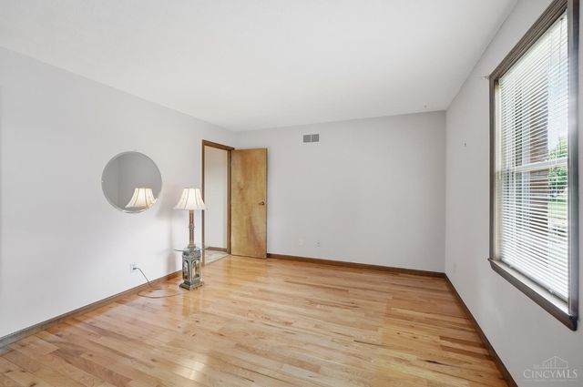 4290 Marcrest Drive, Cincinnati, OH 45211