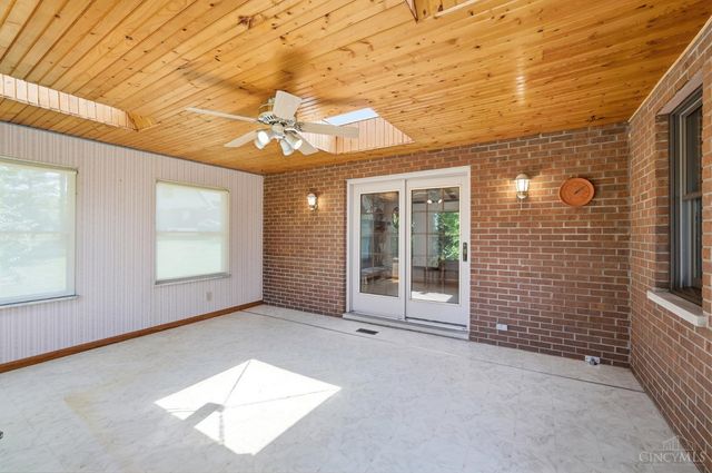 4290 Marcrest Drive, Cincinnati, OH 45211
