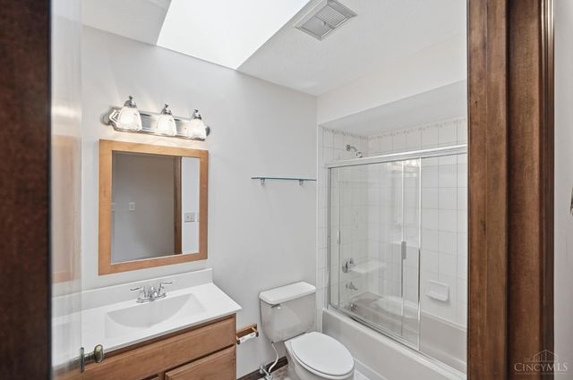 4290 Marcrest Drive, Cincinnati, OH 45211
