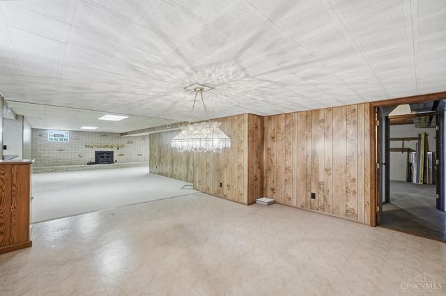 4290 Marcrest Drive, Cincinnati, OH 45211