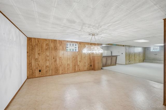 4290 Marcrest Drive, Cincinnati, OH 45211