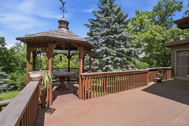 4290 Marcrest Drive, Cincinnati, OH 45211