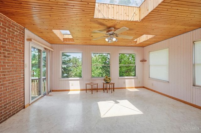 4290 Marcrest Drive, Cincinnati, OH 45211