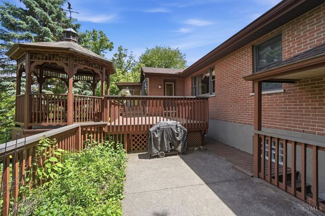 4290 Marcrest Drive, Cincinnati, OH 45211