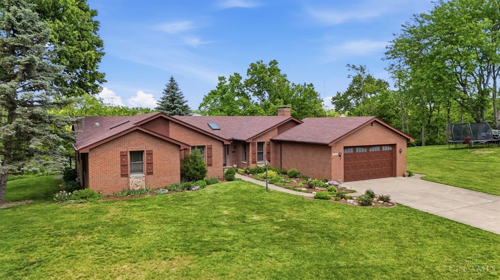 4290 Marcrest Drive, Cincinnati, OH 45211